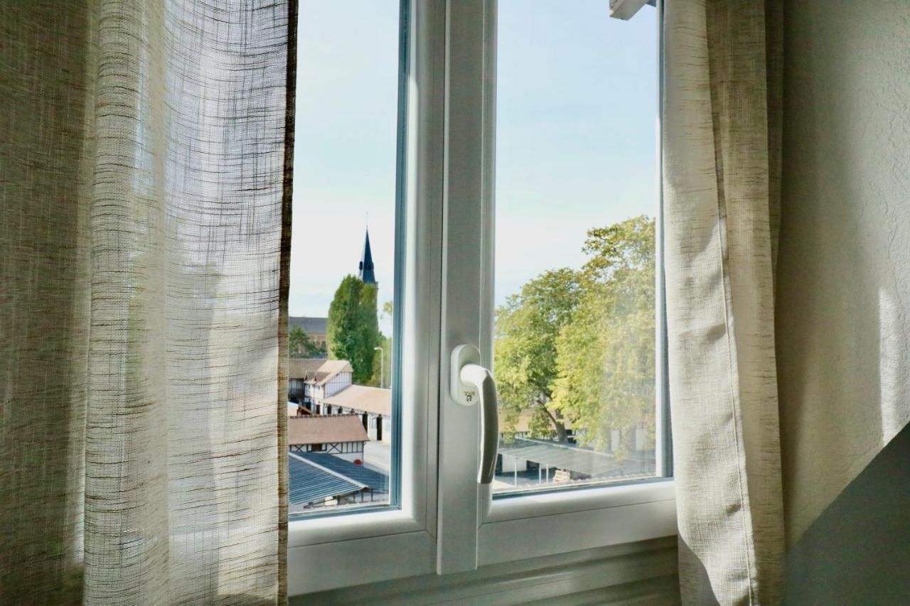 Appartement De L'Hippodrome Avec Deux Chambres Deauville Buitenkant foto